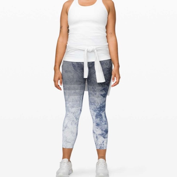 Lululemon Ebb to Train Tight *Wash White / Black / Luna Size 2 EUC - Picture 2 of 13